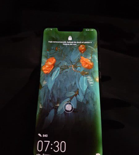 三星嘲諷華為Mate20 Pro綠屏被怒懟 華為：40W安全快充不會(huì)爆炸