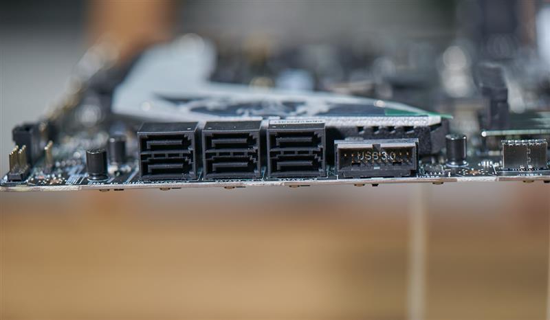 9代酷睿超頻式微！微星MPG Z390 GAMING PRO CARBON AC暗黑板主板評測：內(nèi)存超頻時代到來