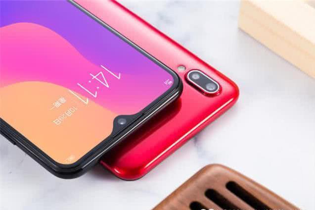 Vivo新機(jī)Vivo Z5細(xì)節(jié)曝光：發(fā)布或成千元機(jī)之王，性價(jià)比爆棚！