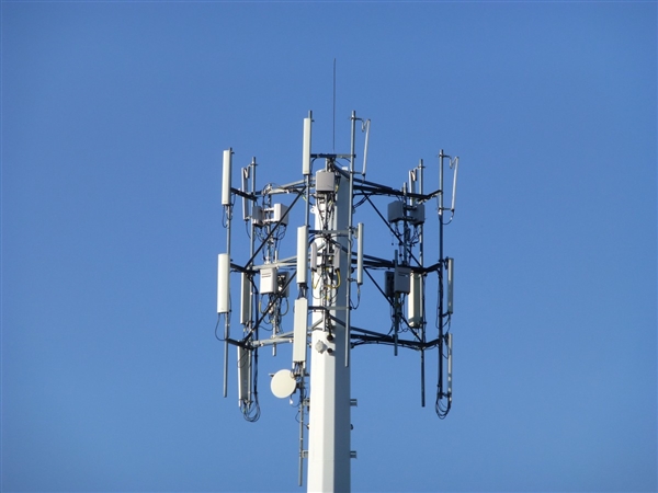 三大運營商11月運營數據對比：移動4G、寬帶一騎絕塵